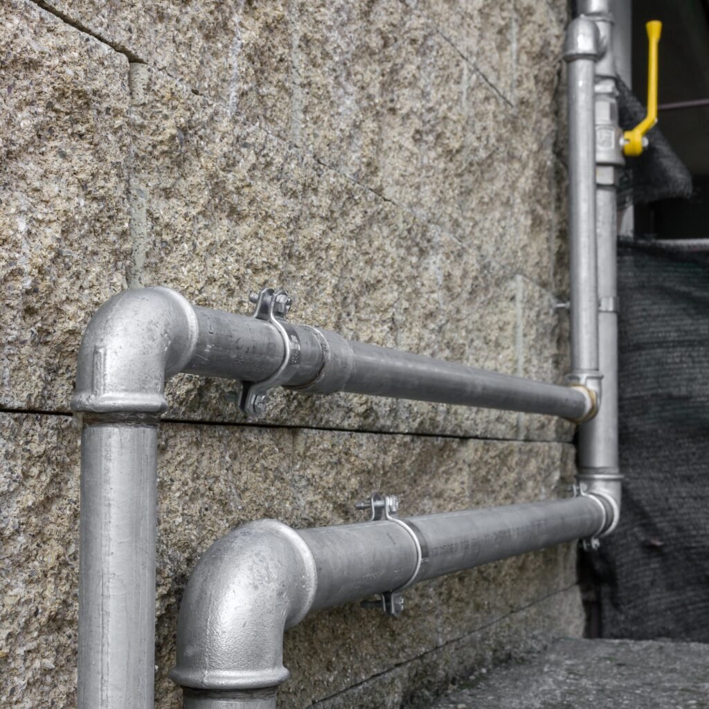 Pipes of a external heating system for distribution domestic gas